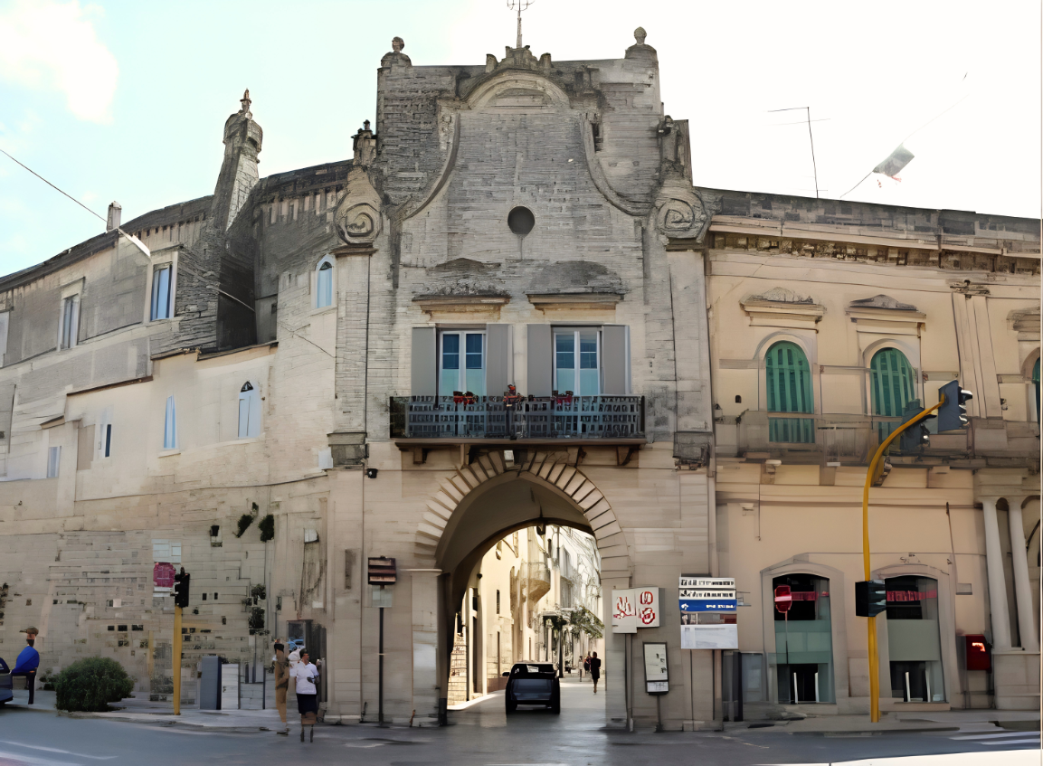 Les anciennes portes de la ville (Porta Bari)